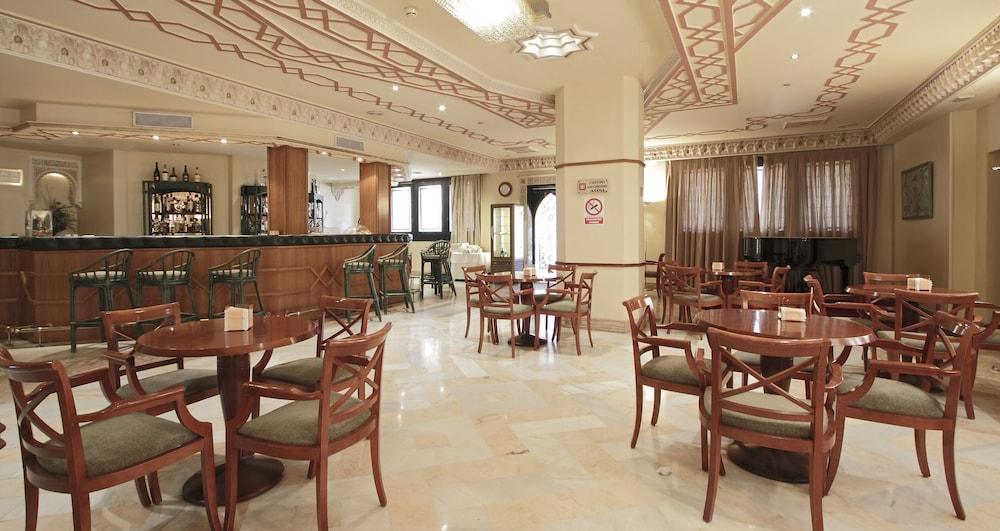 Hotel Abades Benacazon Exterior photo