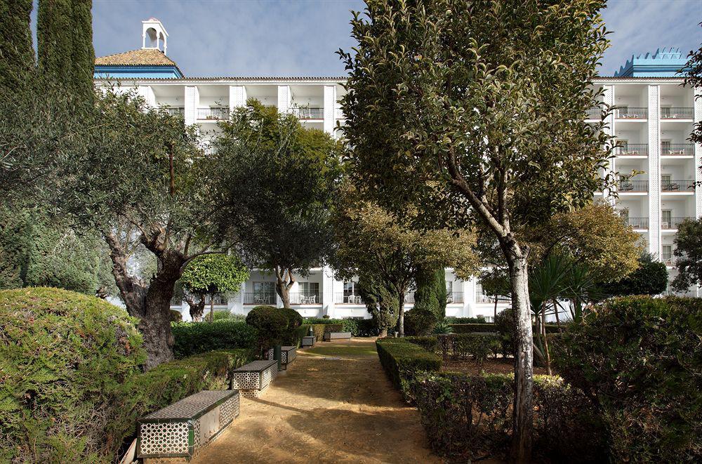 Hotel Abades Benacazon Exterior photo